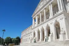 Tuk Tuk Lisboa Tour Romântico - Palácio de São Bento